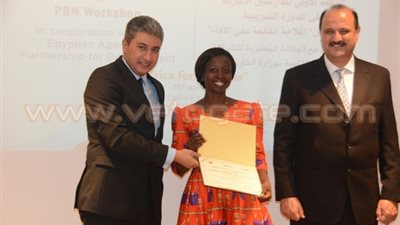 بالصور.. «الطيران» تحتفل بتخريج الدفعة الأولى للدارسين الأفارقة في مجال الملاحة الجوية.. «فهمي»: تعزيز الجهود المصرية لخدمة القارة السمراء.. «محي»: نواكب كل ماهو جديد بال