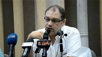 أستاذ بـ«طب عين شمس»: هيئة التدريب الإلزامي للأطباء «تمثيلية»