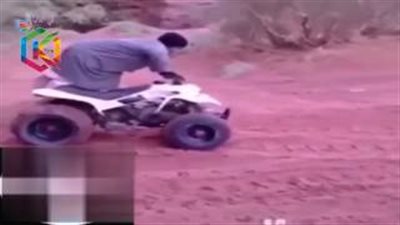 بالفيديو.. خليجي يتعرض لموقف محرج بسبب «بيتش باجي»