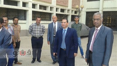 بالصور.. رئيس جامعة بورسعيد يتفقد الكليات