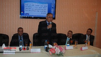 بالصور.. محافظ سوهاج يكرم دفعة التخرج من المتدربين بمعهد الأورام