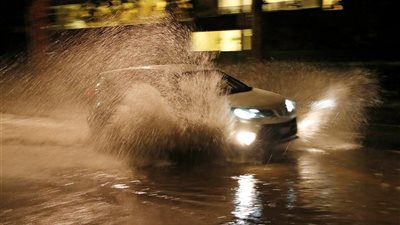 أمطار غزيرة وسيول تضرب سويسرا (صور)