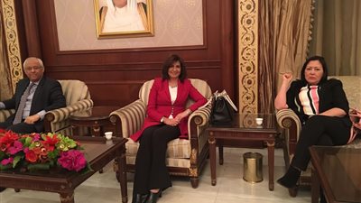 وزيرة الهجرة تصل الكويت لبحث أوضاع الجالية المصرية