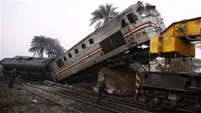 مساعد وزير الداخلية يعاين موقع حادث خروج قطار العياط عن القضبان