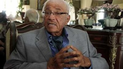 فؤاد رياض يطالب بالكشف عن أسماء مسئولين كبار استولوا على أراضي الدولة