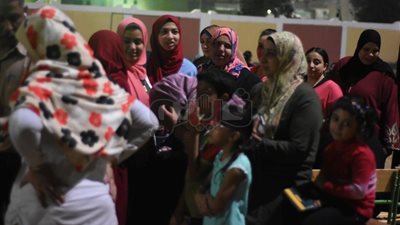 إقبال على لجان وسط القاهرة رغم العاصفة الترابية (صور)