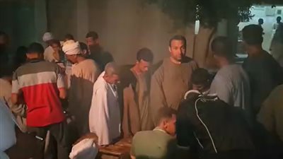 عمرو أديب: المصريون يتحدون الطقس والأرصاد والإخوان