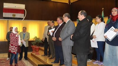 محافظ الفيوم يكرم الفائزين في مسابقة المخترع الصغير (صور)