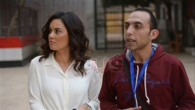 رشا مهدي تدلي بصوتها في انتخابات الرئاسة بالعجوزة (صور)