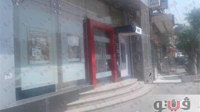 بالصور.. إقبال محدود على بنك قطر الأهلي بمنطقة باب الشعرية