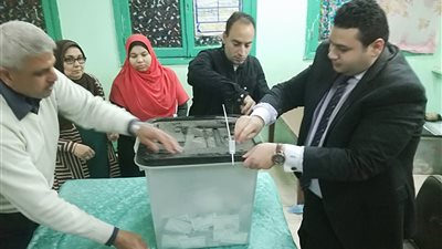 انتهاء عملية التصويت وبدء الفرز في اللجان الفرعية