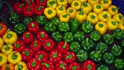 أسعار الخضراوات.. الفلفل الألوان يسجل 9 جنيهات