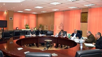 محافظ الشرقية يترأس لجنة لاختبارات شغل وظائف مديري العموم