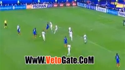 بالفيديو.. ديميتري بايت يهدد مرمى أيسلندا بتسديدة قوية