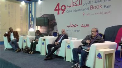 محاكمة «العقل العربي» في معرض الكتاب (صور)