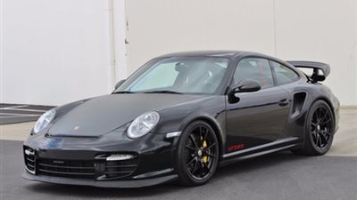 بورش تصمم سيارة بقوة 640 حصانا