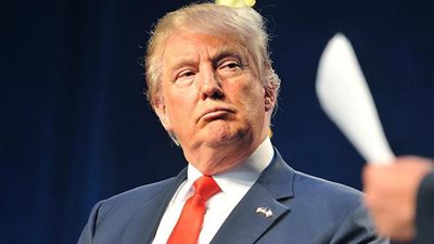 ترامب يعلن عزل وزير المحاربين القدامى