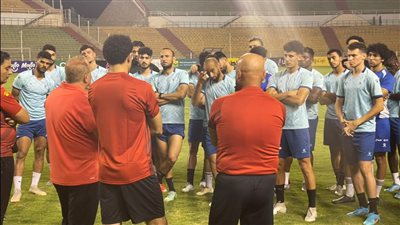 شوقي غريب يقود تدريبات المقاولون العرب استعدادا لبيراميدز | صور