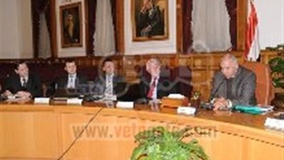 الوفد النمساوى يغادر القاهرة بعد توقيع بروتوكول مع الإنتاج الحربى