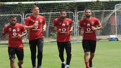 تفاصيل الساعات الأخيرة داخل معسكر الأهلي قبل موقعة الوداد