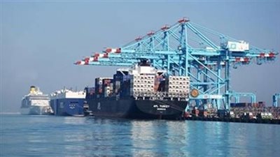 إغلاق موانئ السويس لسوء الأحوال الجوية