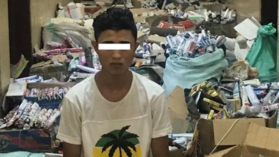 ضبط سائق بحوزته ١.٥ مليون صاروخ ألعاب نارية بالحدائق