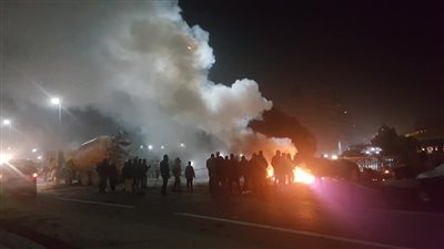 السيطرة على حريق سيارتي «المريوطية».. ومصدر أمني: وفاة مستقليها