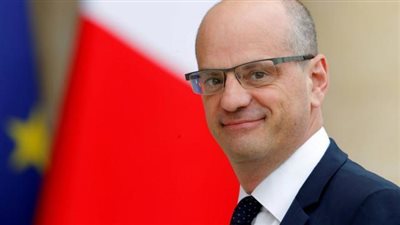 اللغة العربية تثير أزمة في فرنسا واليمين: يريدون أسلمة البلاد