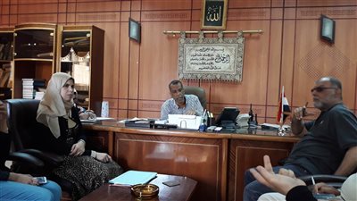 «أبو زهرة» يبحث تطوير مدفن النفايات الطبية في بور سعيد