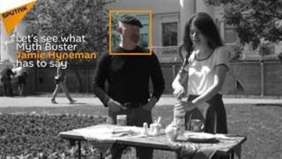 بالفيديو.. رد فعل أمريكي يتناول طعاما روسيا