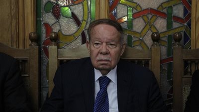 فتحي سرور وعدلي حسين يشاركان في عزاء شقيق أبو شقة