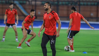 الأهلي يتدرب على الكرات العرضية قبل مواجهة هورويا