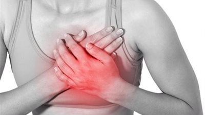 4 أعراض تكشف إصابتك بالتهابات الثدي