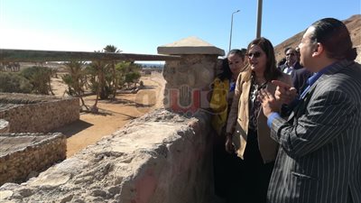 وزيرة التخطيط تتفقد منطقة حمام موسى في طور سيناء