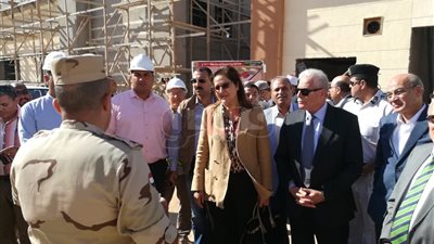 وزيرة التخطيط تتفقد محطة تحلية المياه بطور سيناء