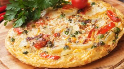 البيض الأومليت بالخضار لإفطار صحي وشهي بطريقة الشيف راشيل