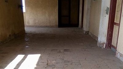 حملة مفاجئة من مدينة بلقاس لفحص مدرسة «آيلة للسقوط»