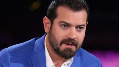 عمرو يوسف مهنئا «حماقي» بقدوم مولودته: ألف مبروك يا أبو فاطمة