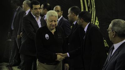 سياسيون وشخصيات عامة في عزاء شقيق أبو شقة (فيديو وصور)