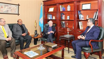 وزير الآثار يبحث سبل التعاون مع مدير مؤسسة الأغاخان