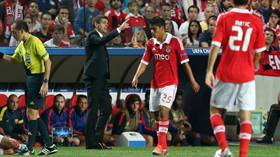 بنفيكا يُطارد 