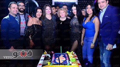 بالصور.. صافيناز تحتفل بعيد ميلاد شقيقتها