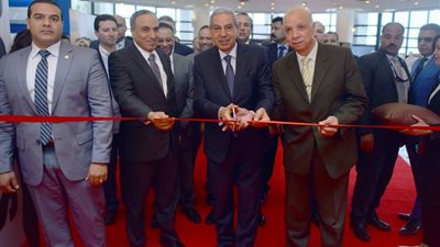 وزير الصناعة: انتهاء المرحلة الأولى لمدينة الأثاث بدمياط مايو المقبل