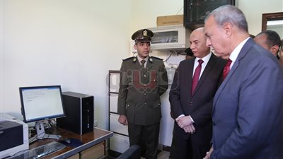 محافظ قنا ومدير الأمن يفتتحان نقطة شرطة الكلاحين بالمنطقة الصناعية بقفط