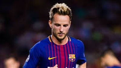 «برشلونة» يقترب من تجديد عقد راكيتيتش