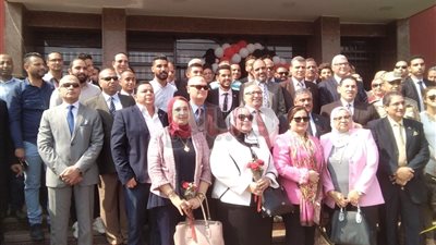 رئيس جامعة عين شمس يتفقد الحرم في أول يوم دراسة (صور)