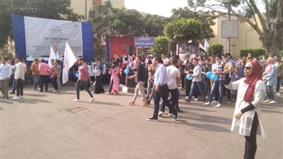 توافد الطلاب على جامعة عين شمس في أول أيام العام الدراسي الجديد (صور)