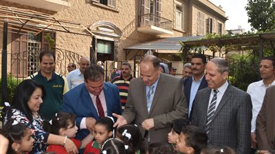 محافظ الفيوم يتابع العملية التعليمية في أول أيام العام الدراسى الجديد