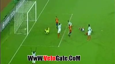 بالفيديو.. إسبانيا تتقدم على إنجلترا 2 / 1 بالشوط الأول