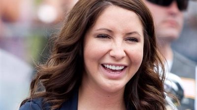 ابنة حاكم ولاية ألاسكا الأمريكية السابقة سارة بيلن حامل في طفلها الثاني